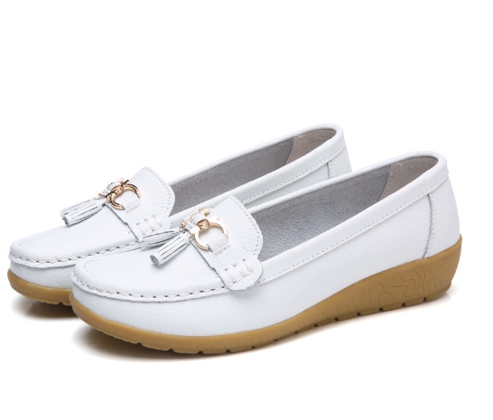 Middle aged and elderly mothers' shoes, women's singles shoes, bean shoes, women's soft soled sloping heels